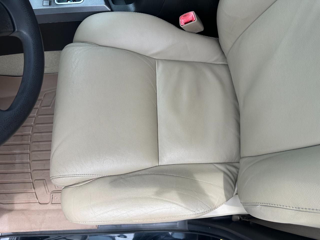 Toyota Tundra 2WD Truck CrewMax 5.7L V8 6-Spd AT (Natl) 2011