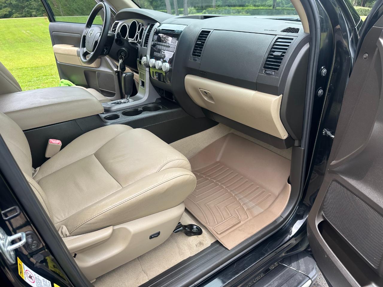 Toyota Tundra 2WD Truck CrewMax 5.7L V8 6-Spd AT (Natl) 2011