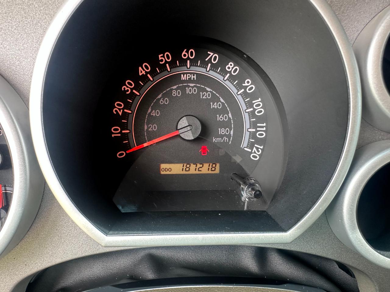 Toyota Tundra 2WD Truck CrewMax 5.7L V8 6-Spd AT (Natl) 2011