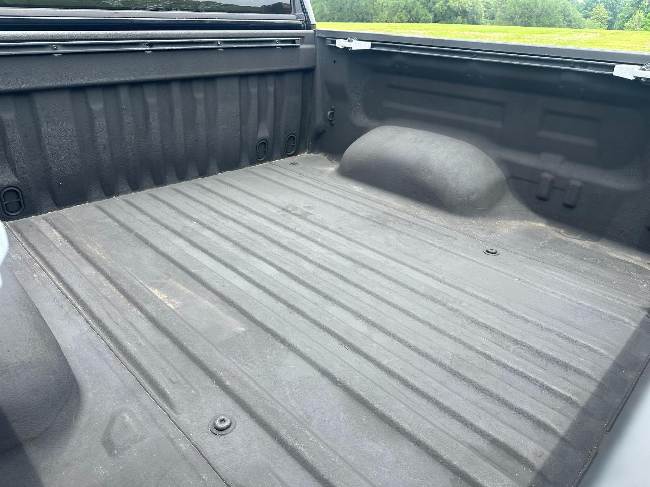Toyota Tundra 2WD Truck CrewMax 5.7L V8 6-Spd AT (Natl) 2011