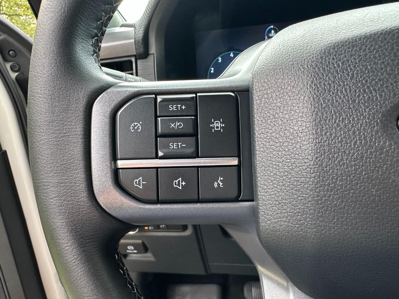 Ford F-150 XLT 4WD SuperCrew 5.5' Box 2025