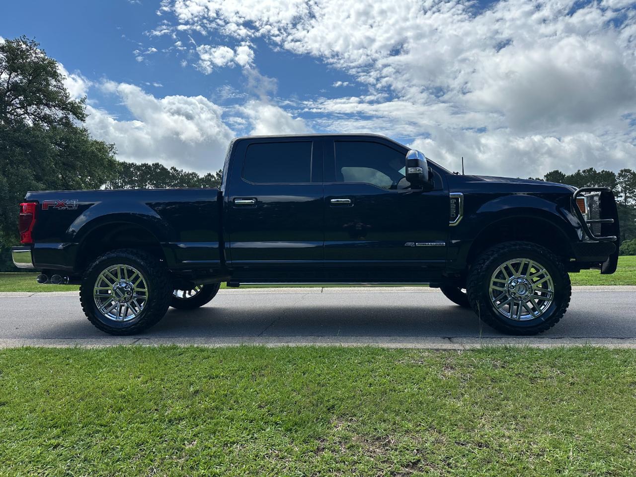 Ford Super Duty F-250 SRW Lariat 4WD Crew Cab 6.75' Box 2022