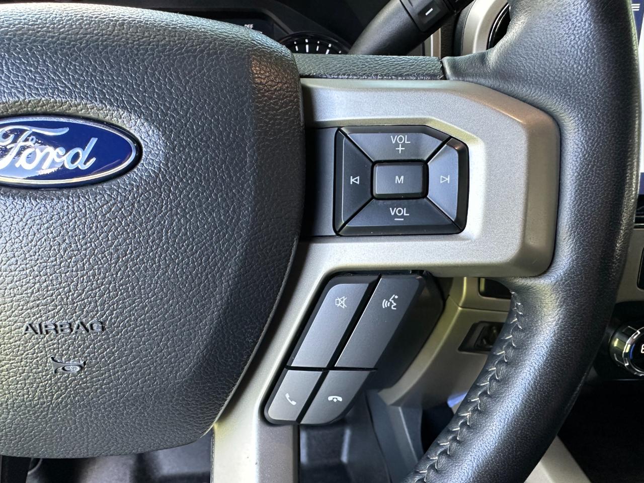 Ford Super Duty F-250 SRW Lariat 4WD Crew Cab 6.75' Box 2022