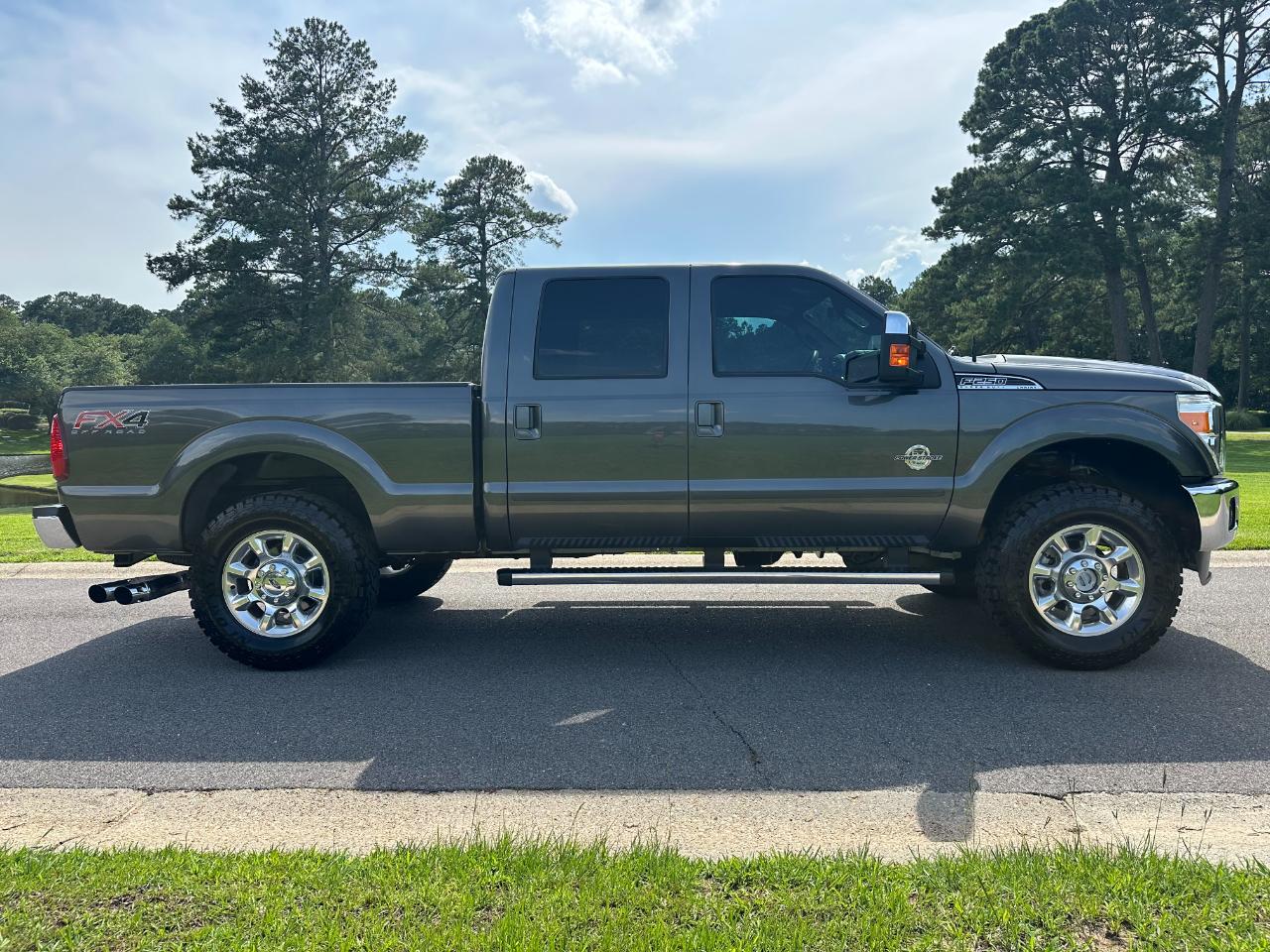 Ford Super Duty F-250 SRW 4WD Crew Cab 156" Lariat 2016