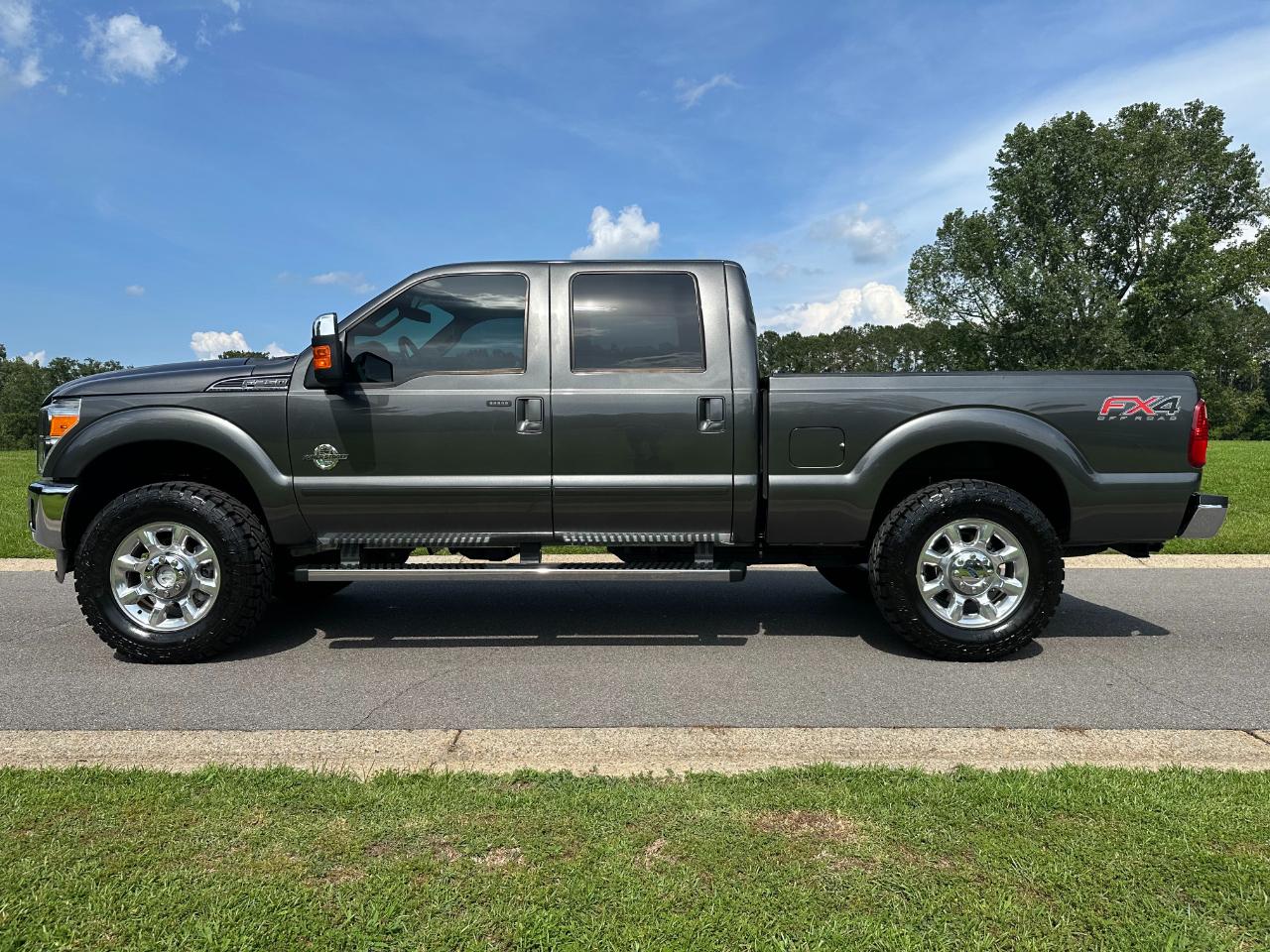 Ford Super Duty F-250 SRW 4WD Crew Cab 156" Lariat 2016