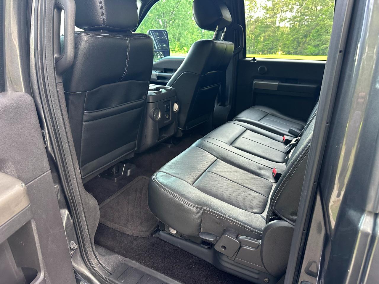 Ford Super Duty F-250 SRW 4WD Crew Cab 156" Lariat 2016