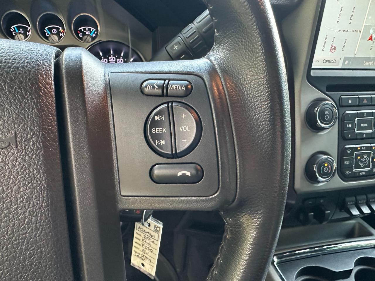 Ford Super Duty F-250 SRW 4WD Crew Cab 156" Lariat 2016