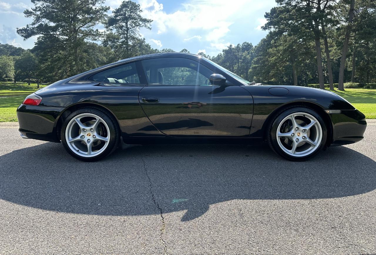 Porsche 911 Carrera 2dr Carrera Cpe 6-Spd Manual 2003