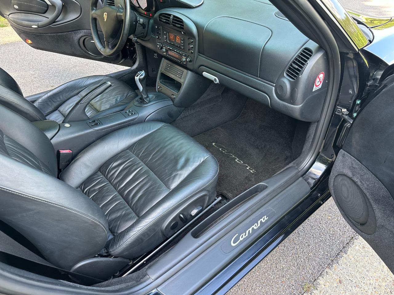 Porsche 911 Carrera 2dr Carrera Cpe 6-Spd Manual 2003