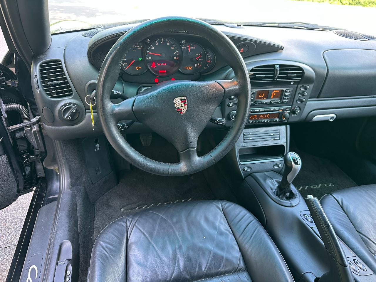 Porsche 911 Carrera 2dr Carrera Cpe 6-Spd Manual 2003