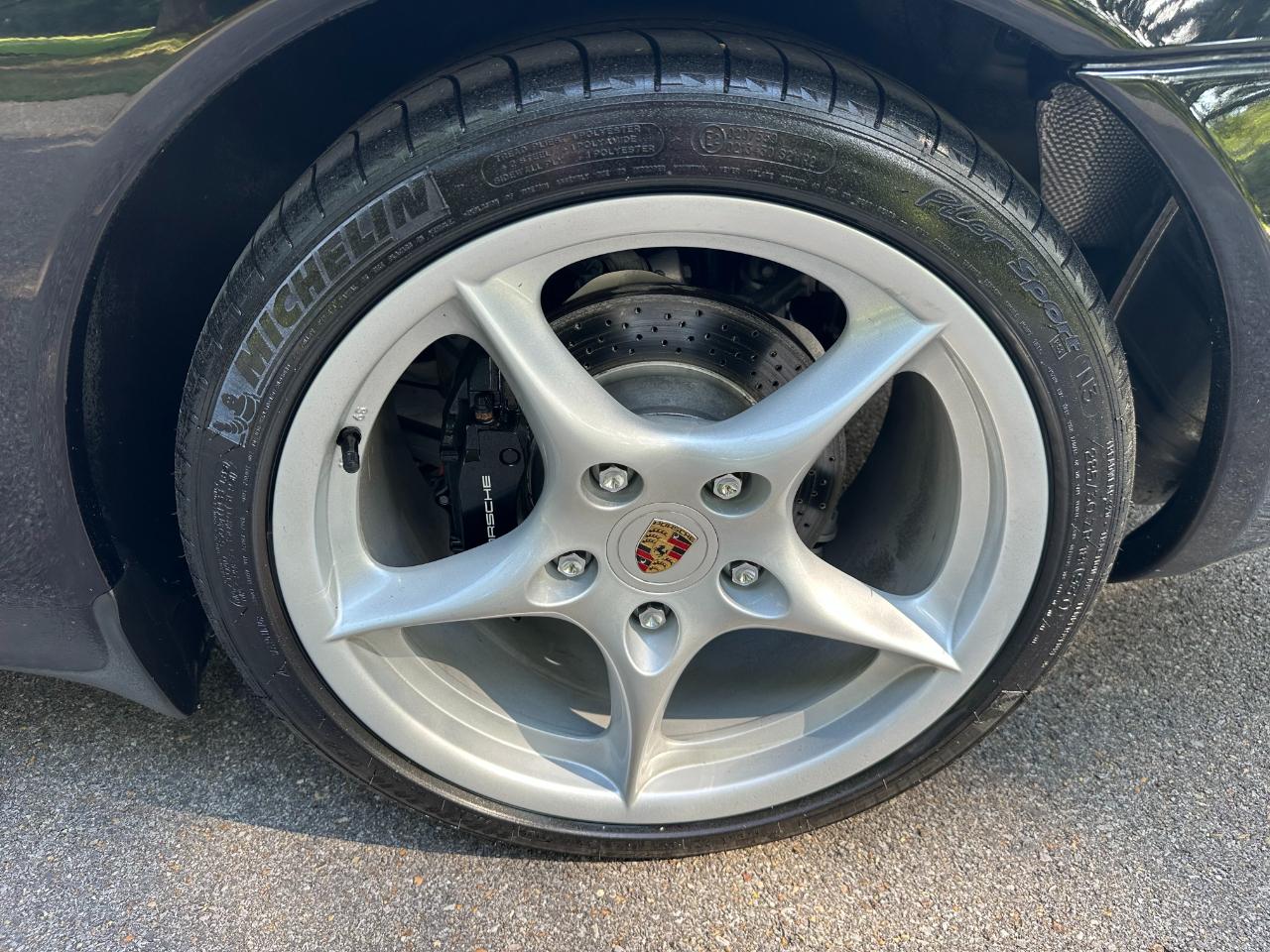 Porsche 911 Carrera 2dr Carrera Cpe 6-Spd Manual 2003