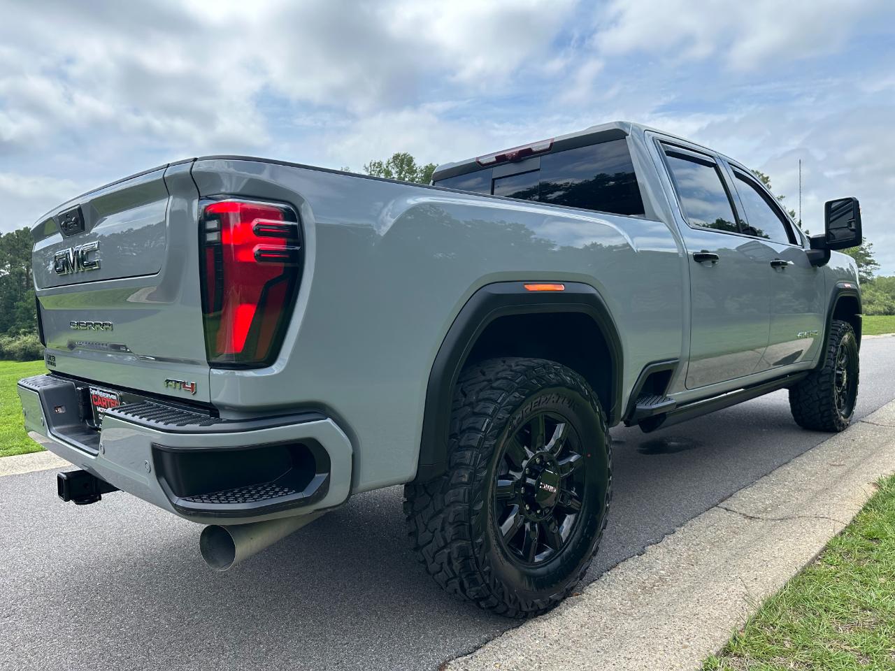 GMC Sierra 2500HD 4WD Crew Cab 159" AT4 2024