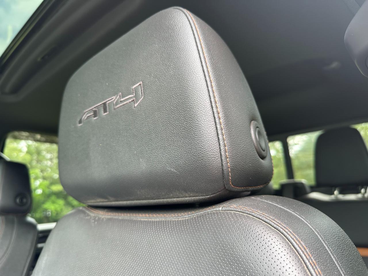 GMC Sierra 2500HD 4WD Crew Cab 159" AT4 2024