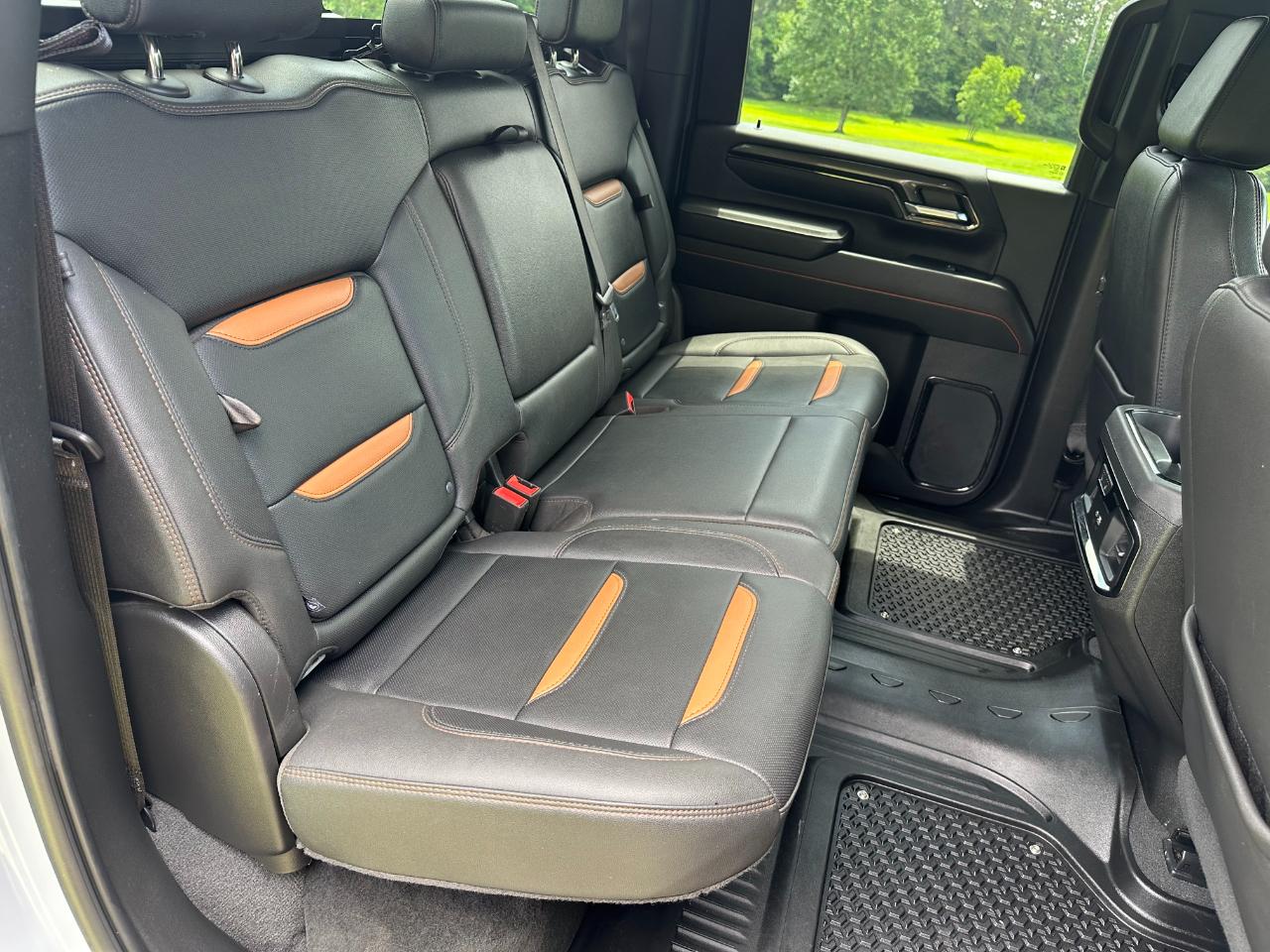GMC Sierra 2500HD 4WD Crew Cab 159" AT4 2024