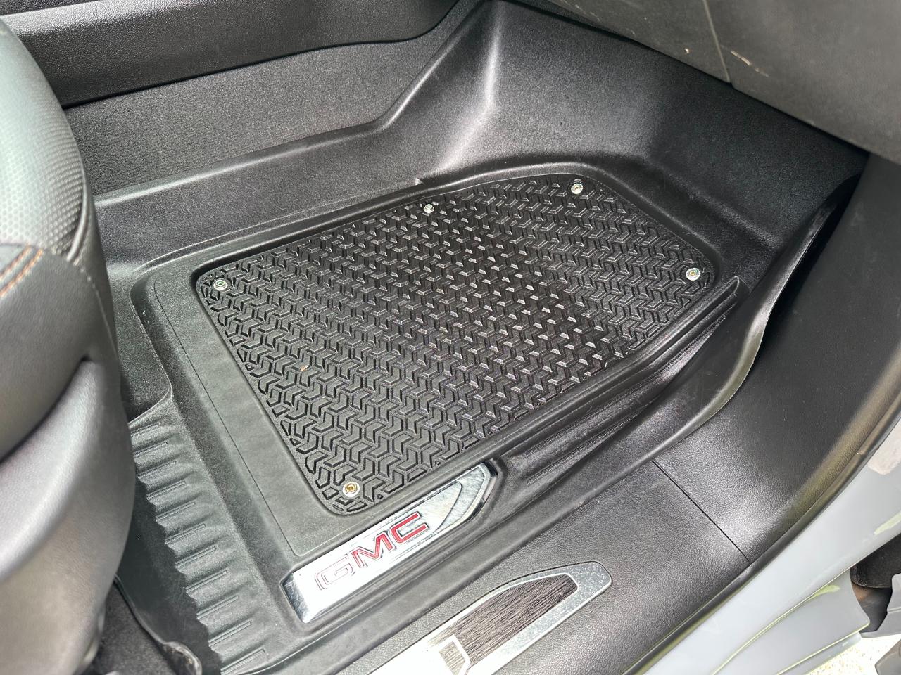 GMC Sierra 2500HD 4WD Crew Cab 159" AT4 2024