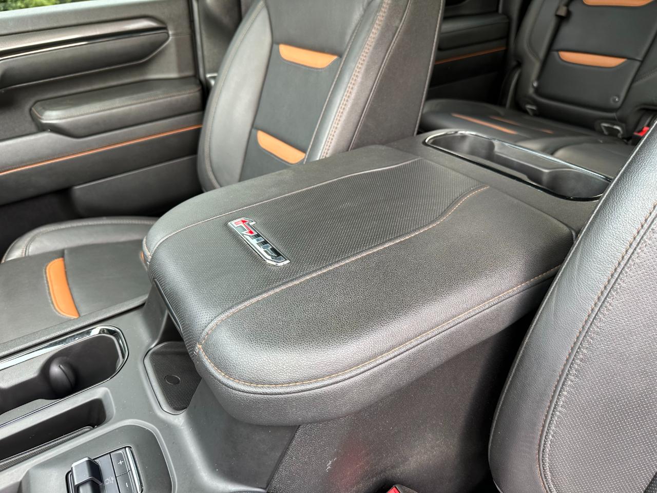 GMC Sierra 2500HD 4WD Crew Cab 159" AT4 2024