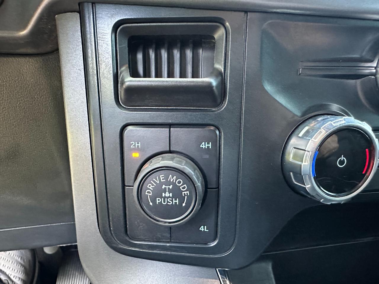 Ford F-150 XLT 4WD SuperCrew 5.5' Box 2025
