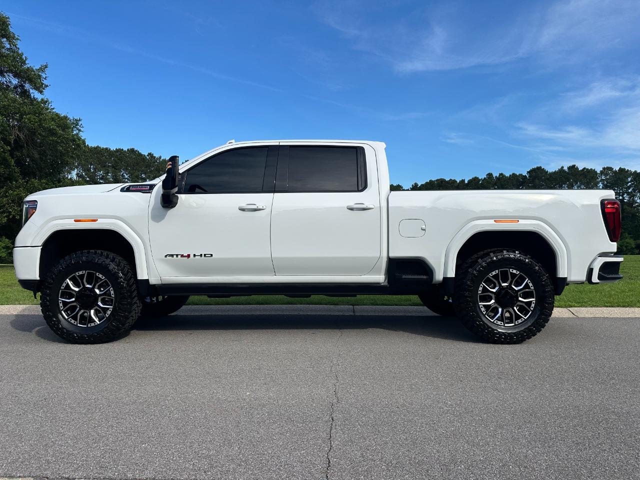 GMC Sierra 2500HD 4WD Crew Cab 159" AT4 2022