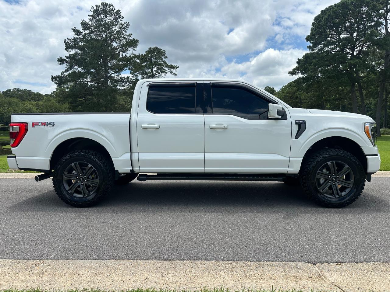 Ford F-150 Lariat 4WD SuperCrew 5.5' Box 2023