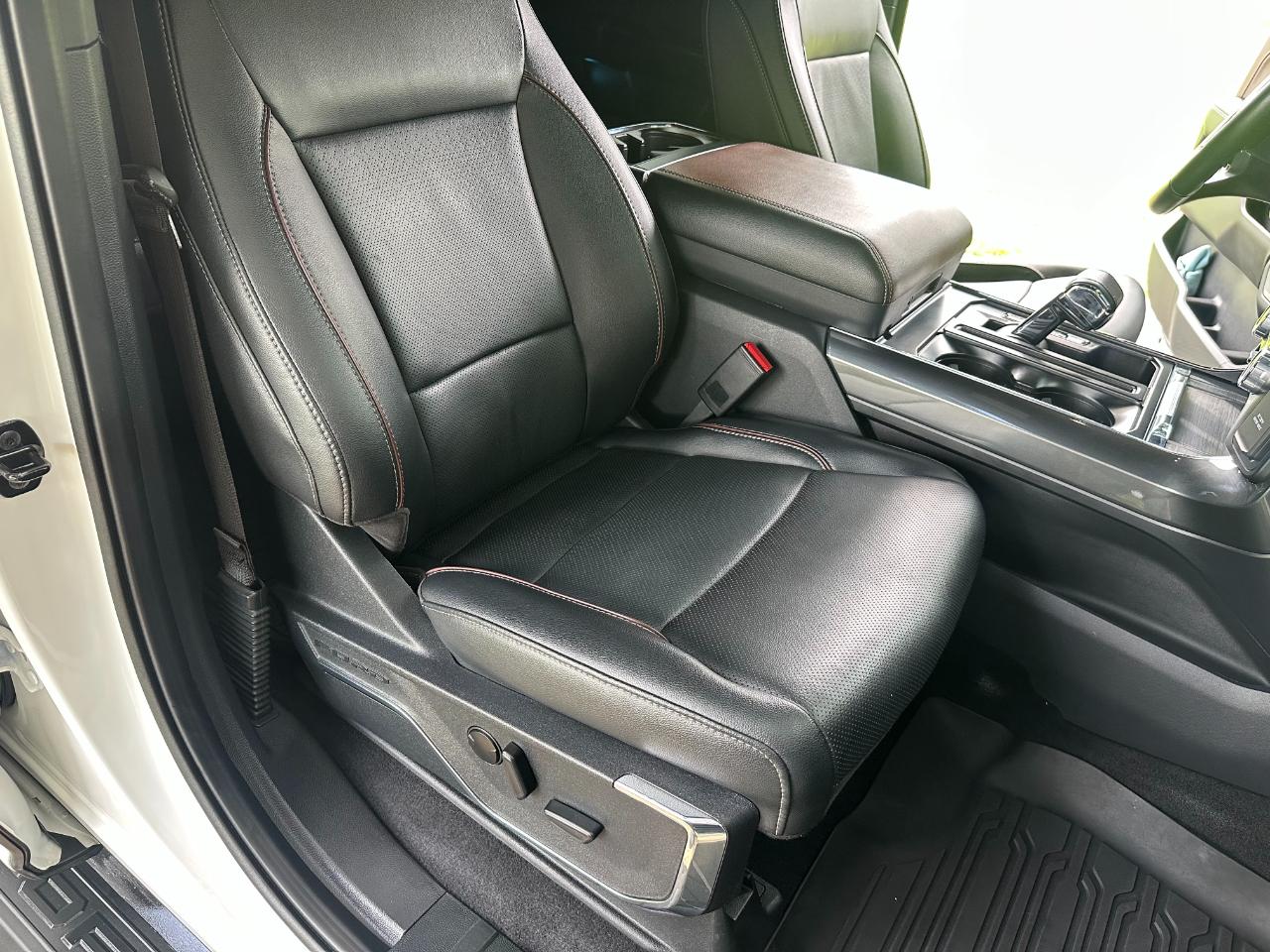 Ford F-150 Lariat 4WD SuperCrew 5.5' Box 2023