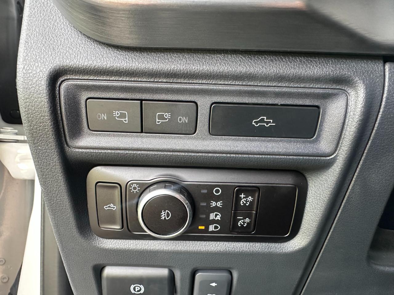 Ford F-150 Lariat 4WD SuperCrew 5.5' Box 2023
