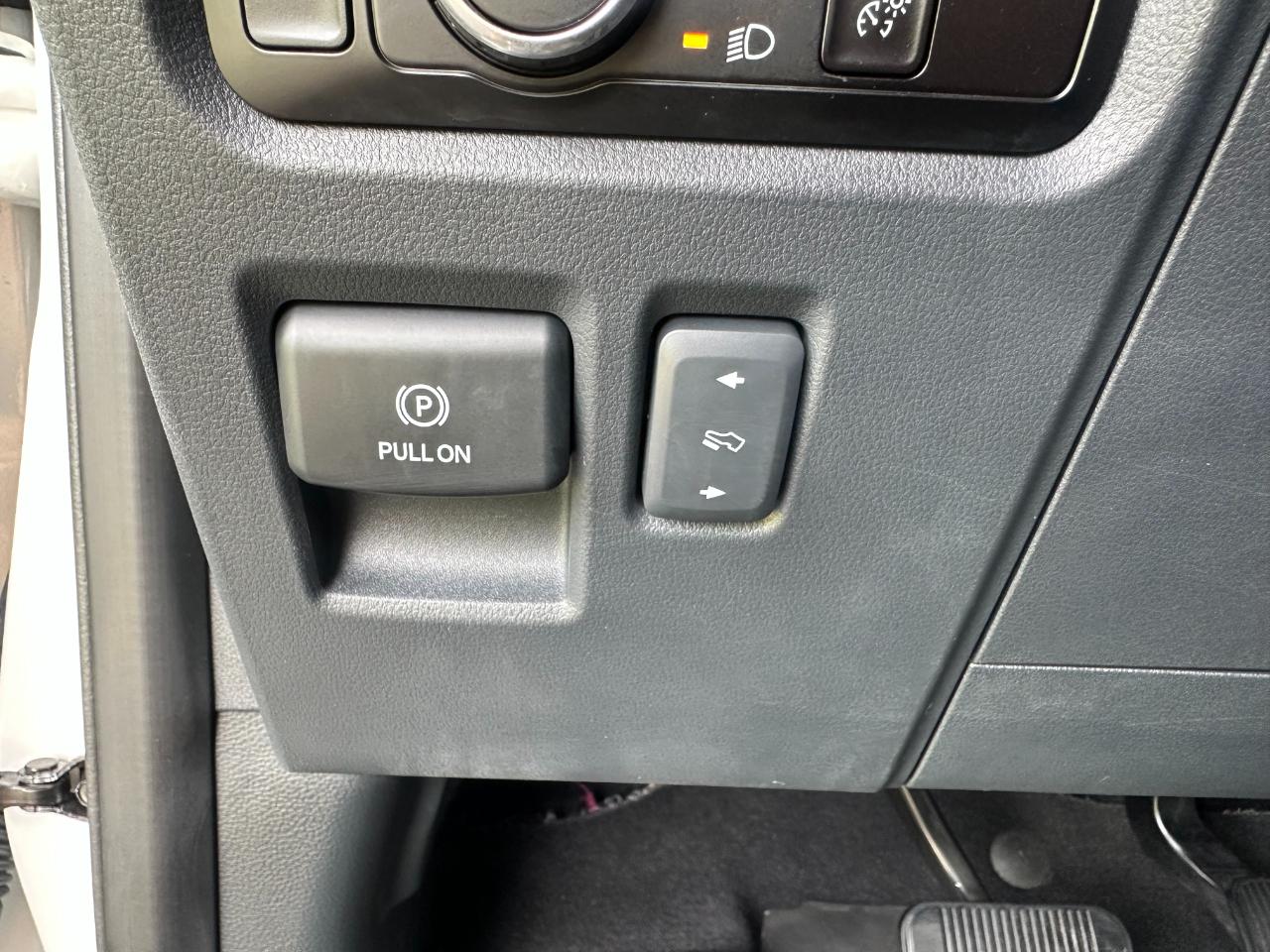 Ford F-150 Lariat 4WD SuperCrew 5.5' Box 2023