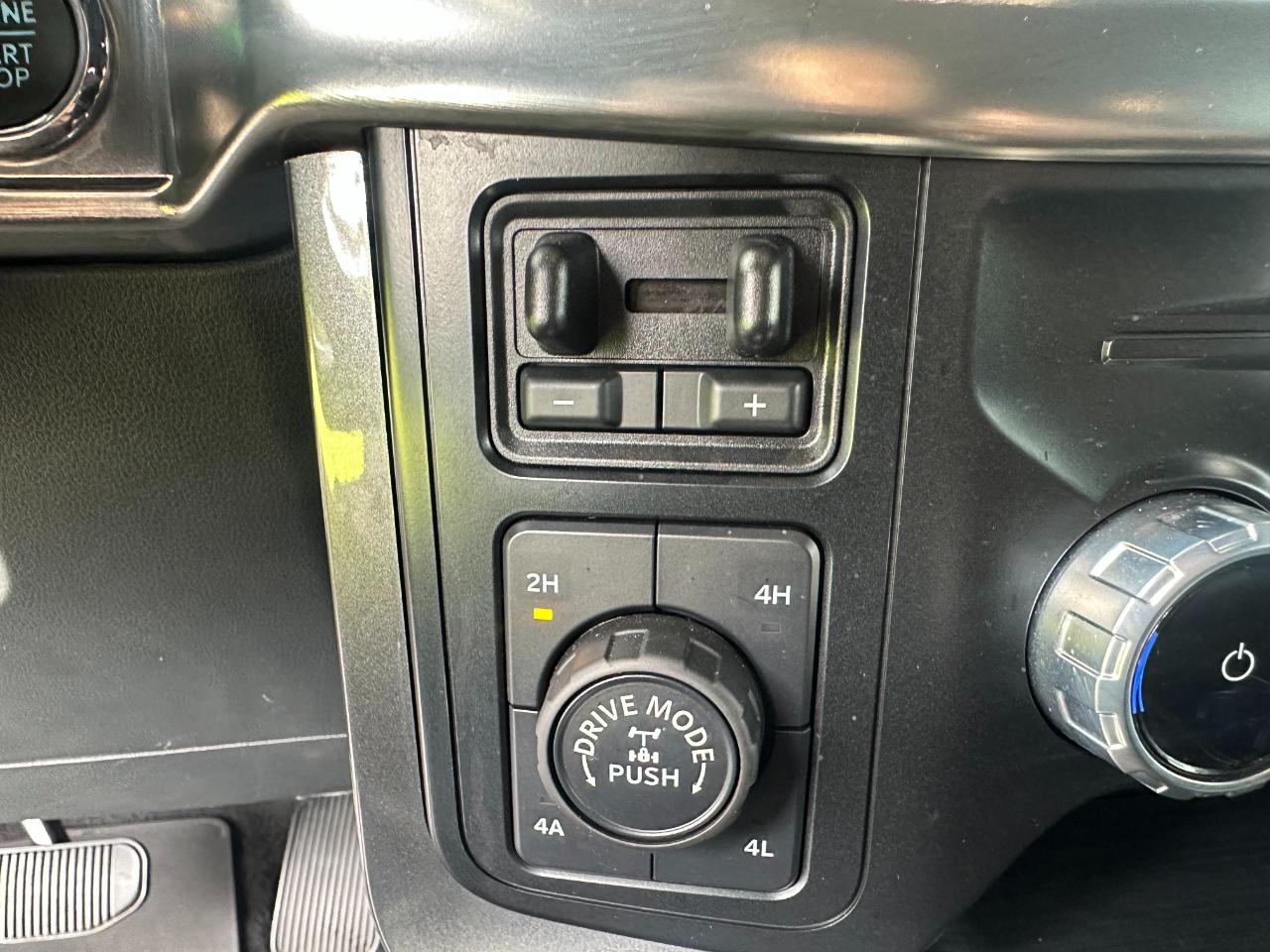 Ford F-150 Lariat 4WD SuperCrew 5.5' Box 2023