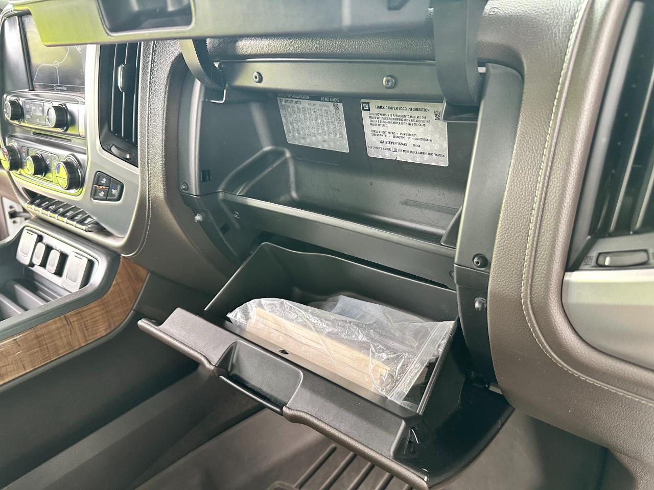 GMC Sierra 2500HD 4WD Crew Cab 153.7" SLT 2018