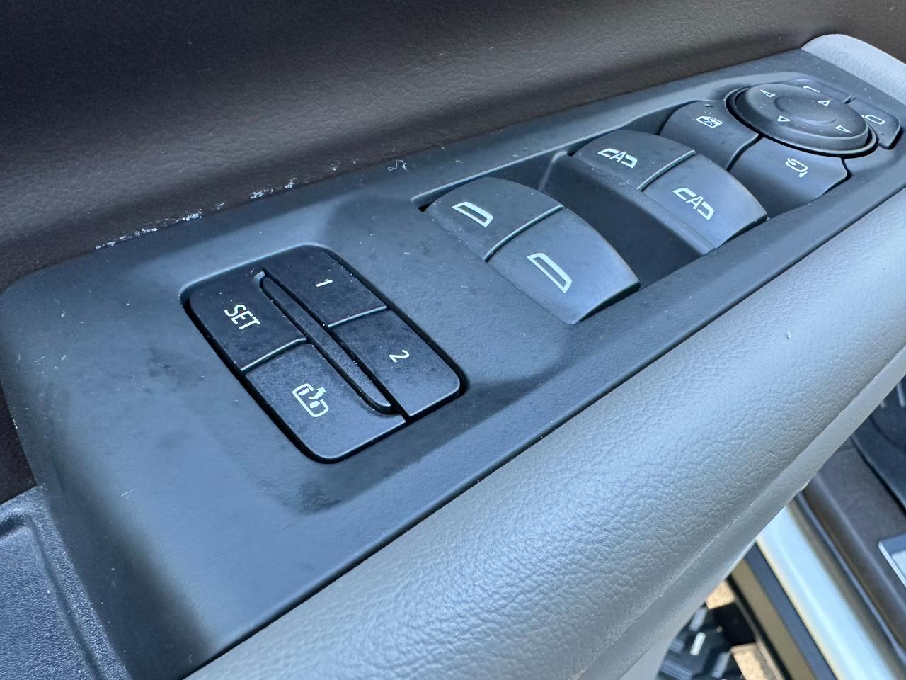 Chevrolet Tahoe 4WD 4dr Z71 2022