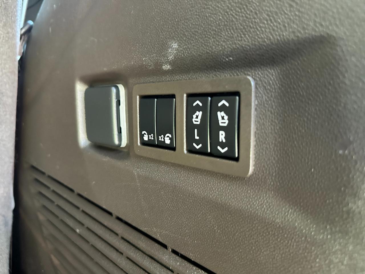 Chevrolet Tahoe 4WD 4dr Z71 2022