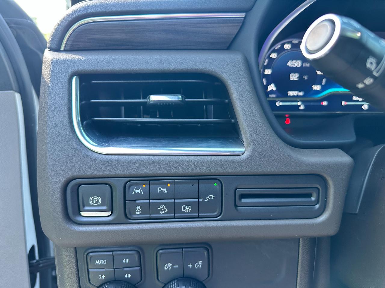 Chevrolet Tahoe 4WD 4dr Z71 2022