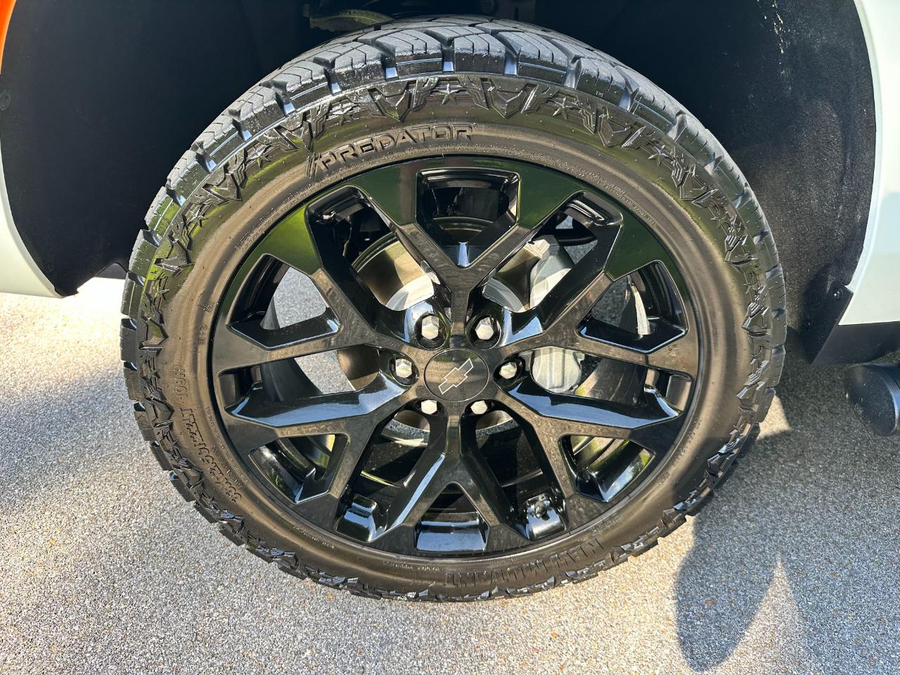 Chevrolet Tahoe 4WD 4dr Z71 2022