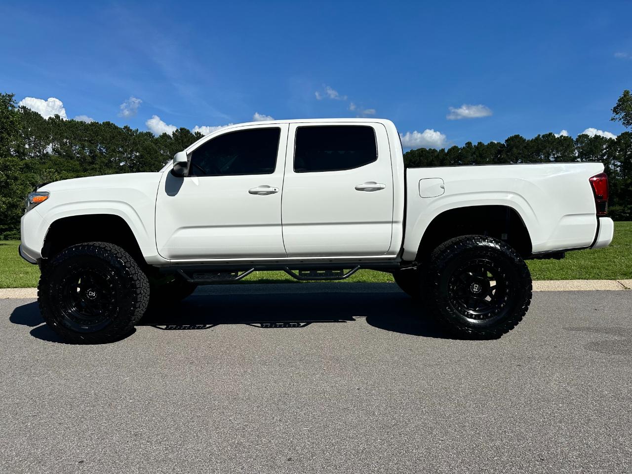 Toyota Tacoma 4WD SR Double Cab 5' Bed V6 AT (Natl) 2021