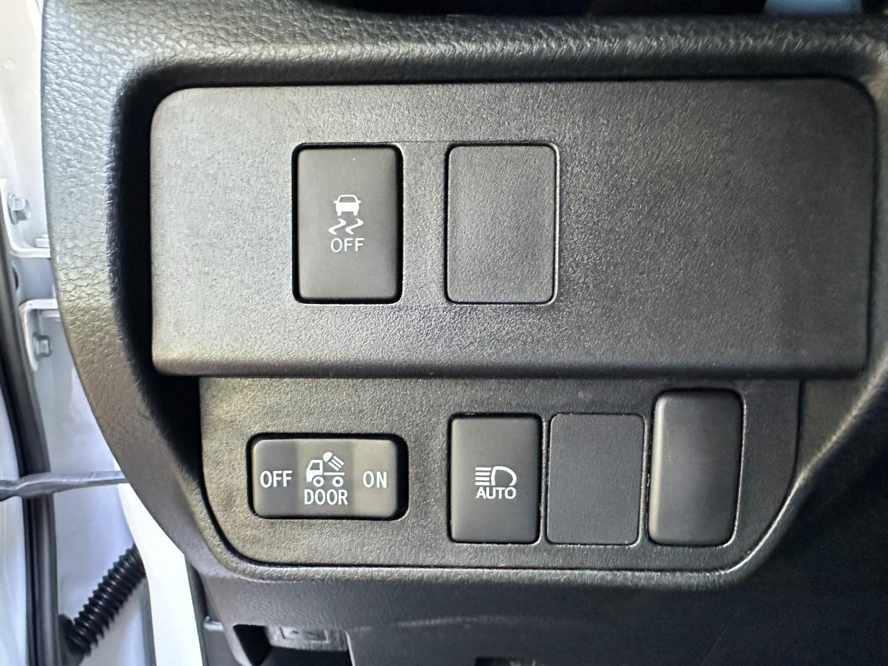 Toyota Tacoma 4WD SR Double Cab 5' Bed V6 AT (Natl) 2021