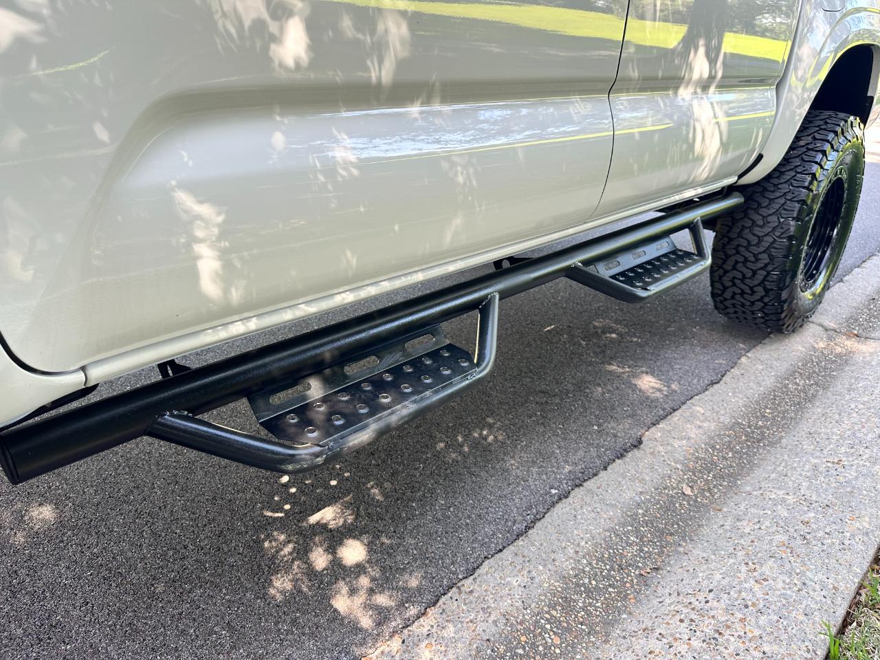 Toyota Tacoma 4WD SR Double Cab 5' Bed V6 AT (Natl) 2021