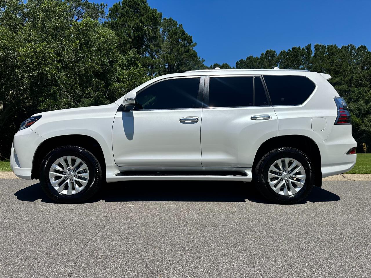 Lexus GX GX 460 Premium 4WD 2023