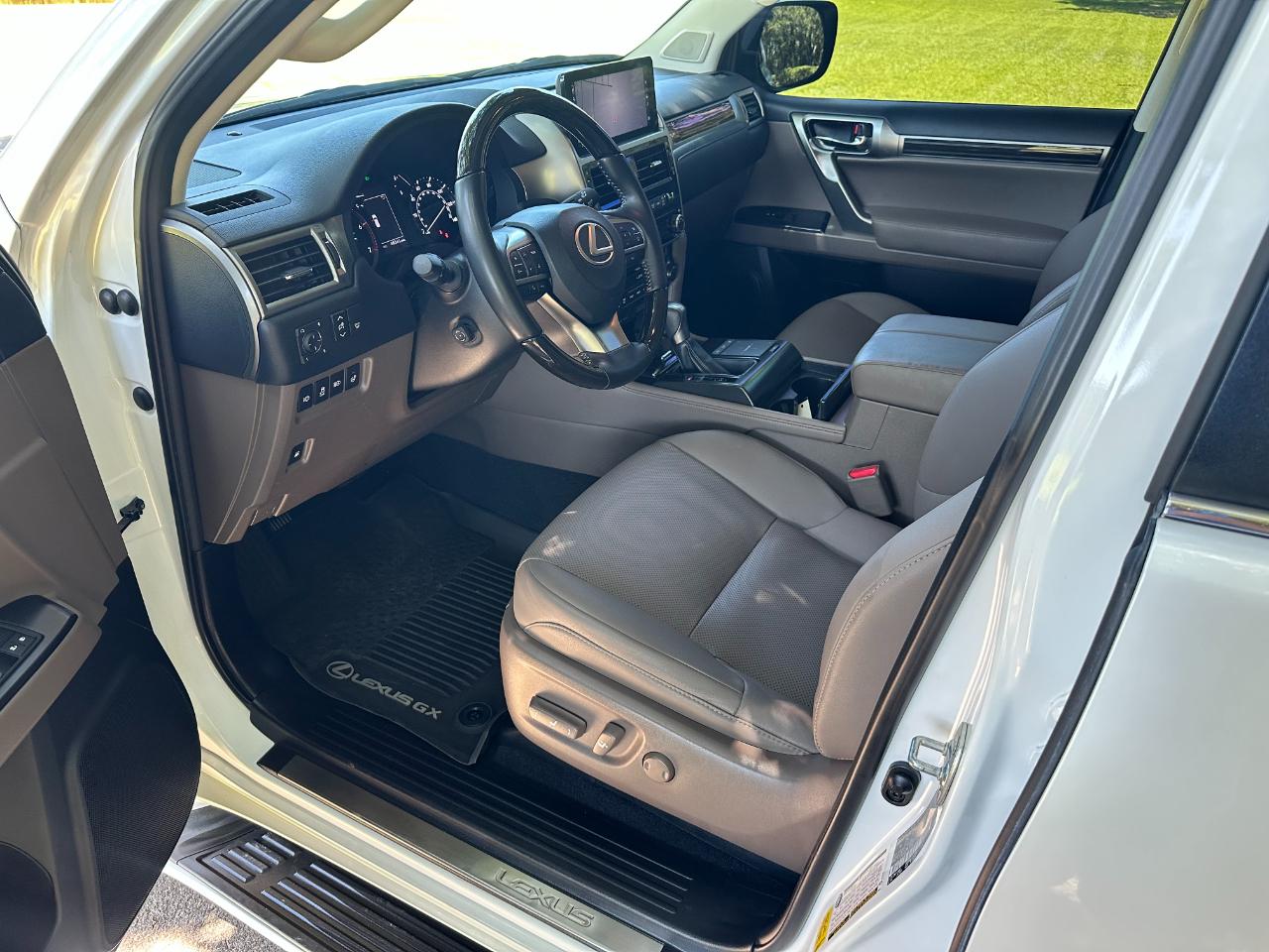 Lexus GX GX 460 Premium 4WD 2023