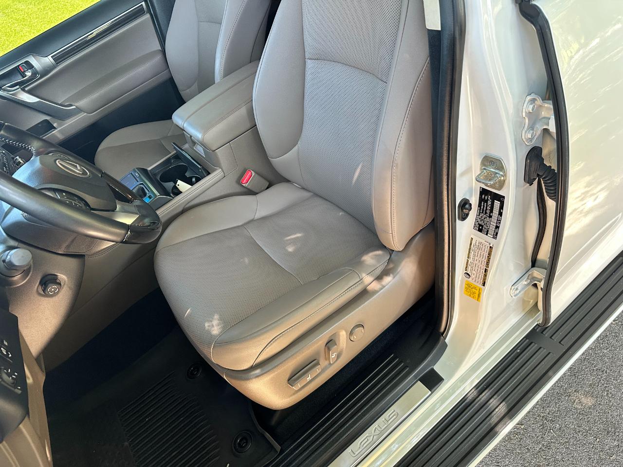 Lexus GX GX 460 Premium 4WD 2023