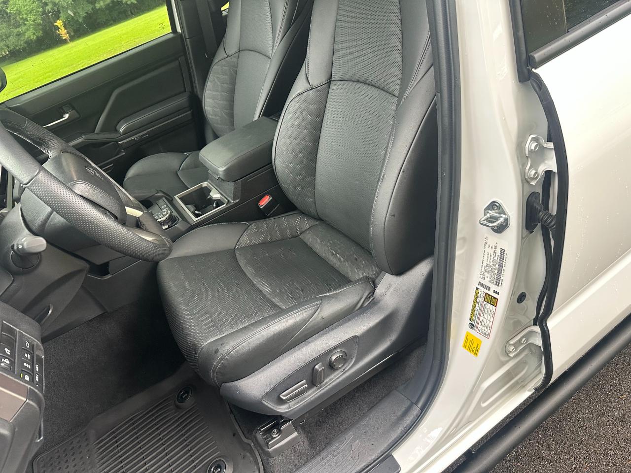 Toyota Tacoma 4WD TRD Off Road Double Cab 5' Bed AT (Natl) 2024