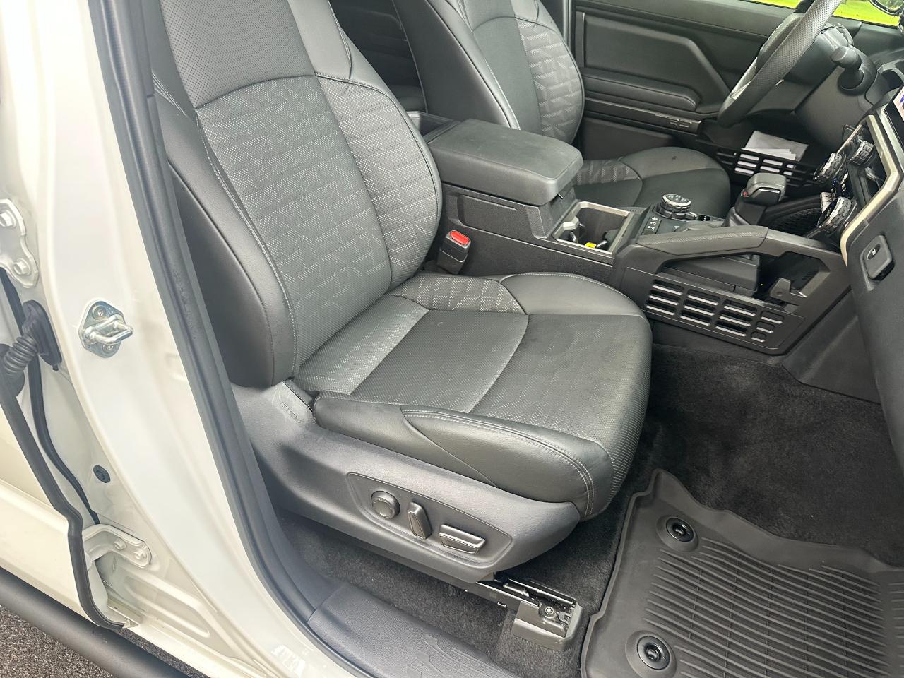 Toyota Tacoma 4WD TRD Off Road Double Cab 5' Bed AT (Natl) 2024