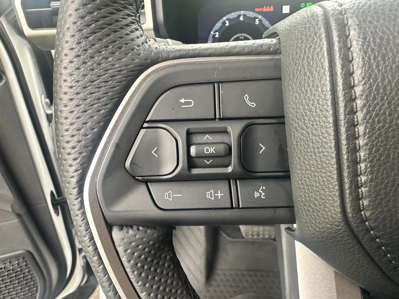 Toyota Tacoma 4WD TRD Off Road Double Cab 5' Bed AT (Natl) 2024