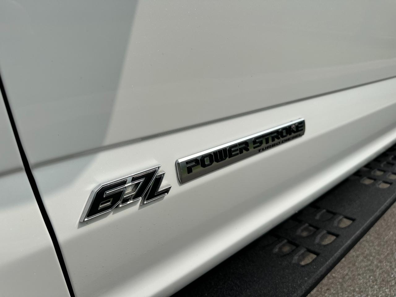 Ford Super Duty F-250 SRW Platinum 4WD Crew Cab 6.75' Box 2022