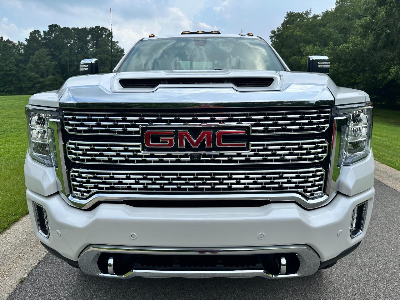 GMC Sierra 3500HD 4WD Crew Cab 172" Denali 2022