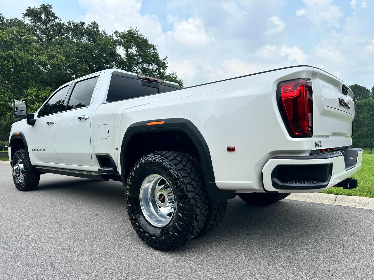 GMC Sierra 3500HD 4WD Crew Cab 172" Denali 2022