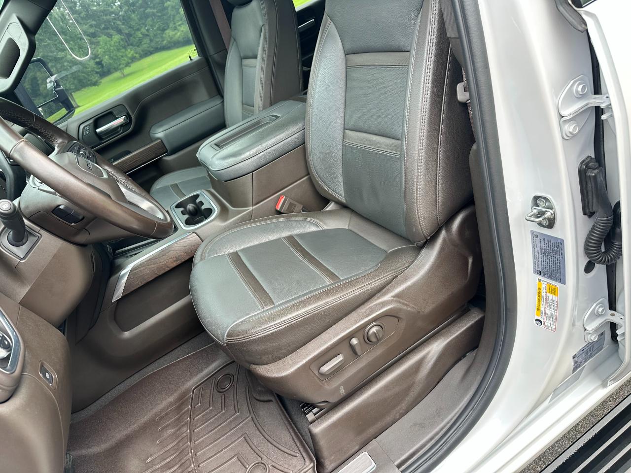 GMC Sierra 3500HD 4WD Crew Cab 172" Denali 2022