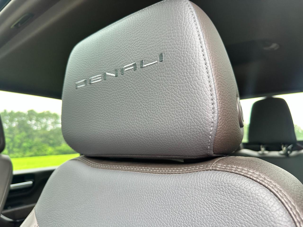 GMC Sierra 3500HD 4WD Crew Cab 172" Denali 2022