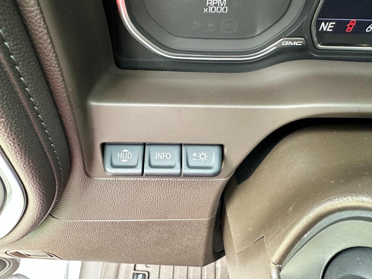 GMC Sierra 3500HD 4WD Crew Cab 172" Denali 2022