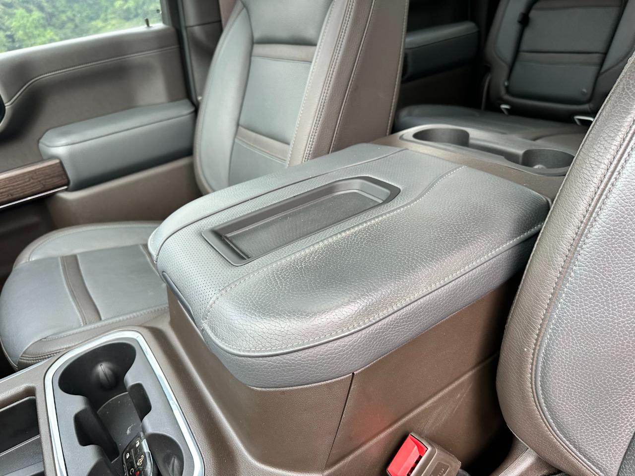 GMC Sierra 3500HD 4WD Crew Cab 172" Denali 2022