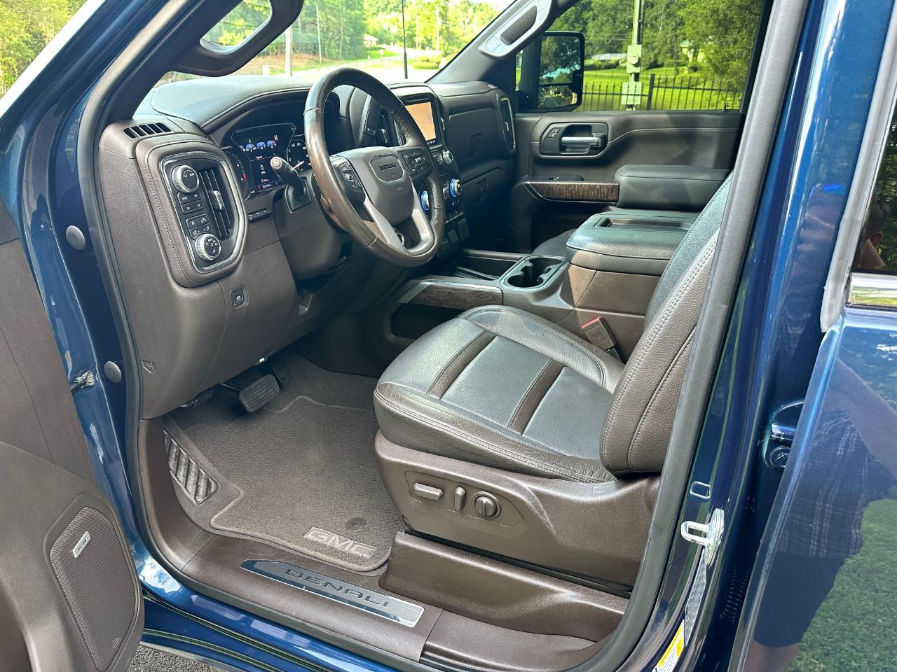GMC Sierra 2500HD 4WD Crew Cab 159" Denali 2020