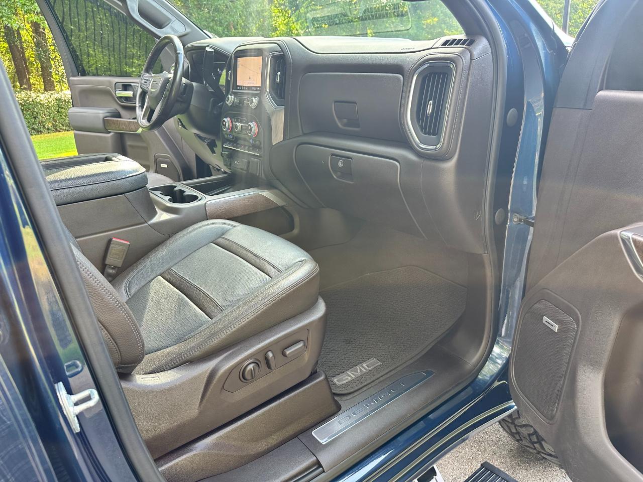 GMC Sierra 2500HD 4WD Crew Cab 159" Denali 2020
